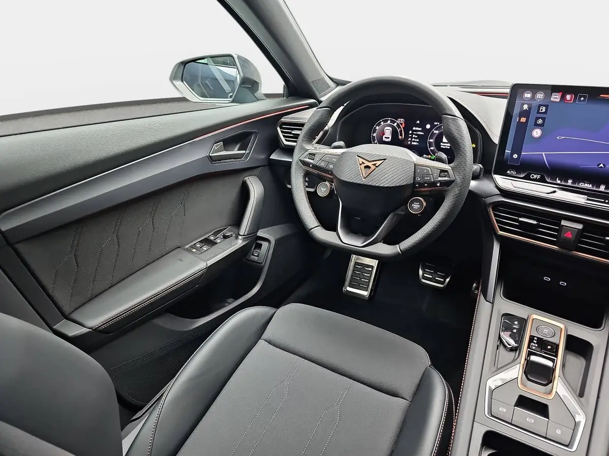 CUPRA FORMENTOR 1.5 ETSI DSG NAVI LED-HD ACC PANO WINTER KAMERA AH