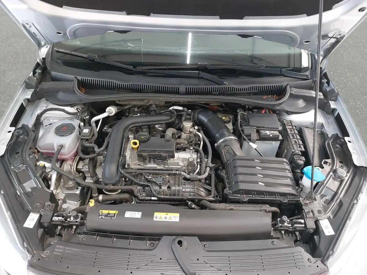 VW TAIGO 1.0 TSI DSG R-LINE NAVI MATRIX LM18