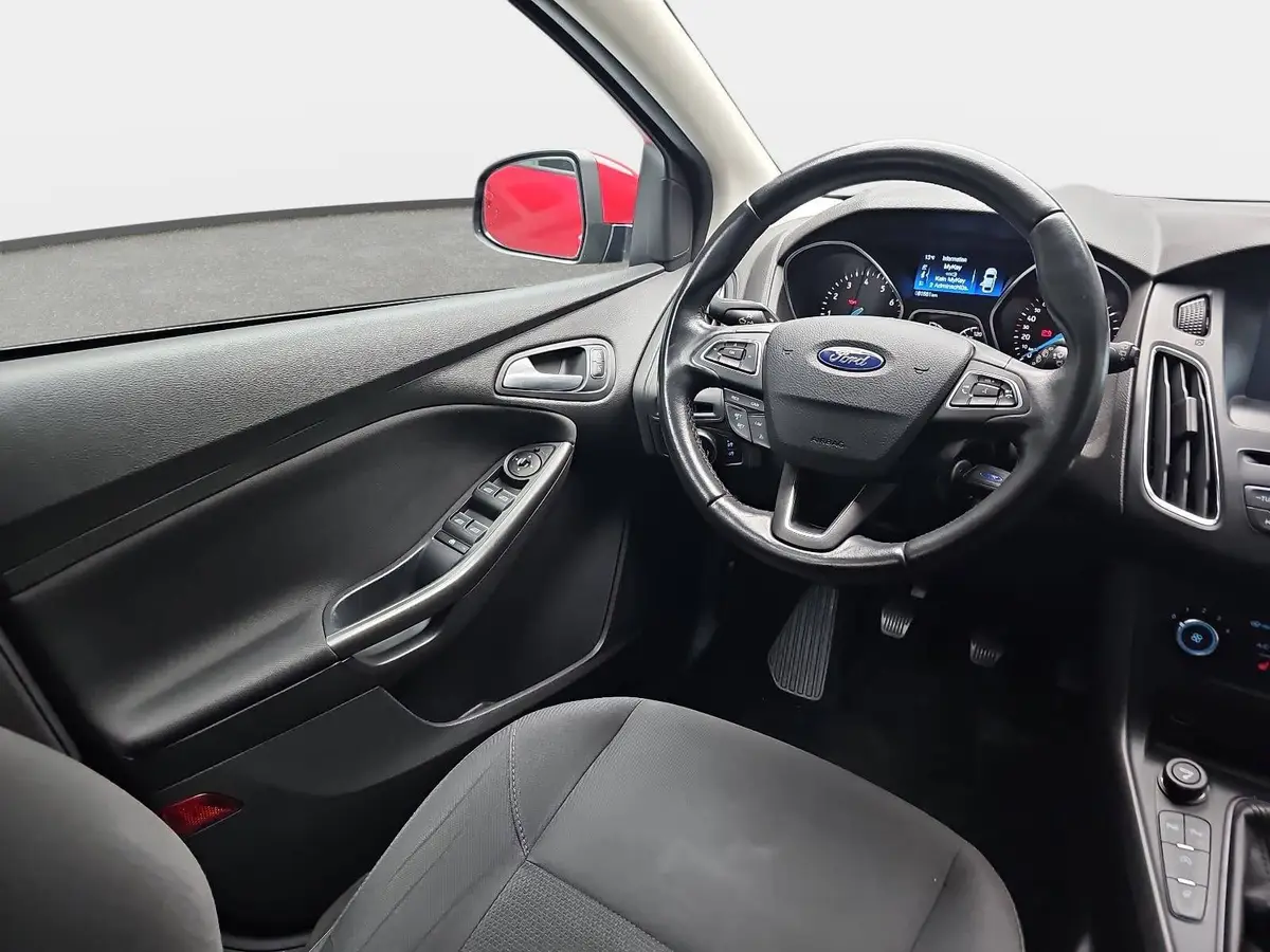 FORD FOCUS 1.0 EB BUSINESS NAVI GRA WINTER P-ASSIST AHK