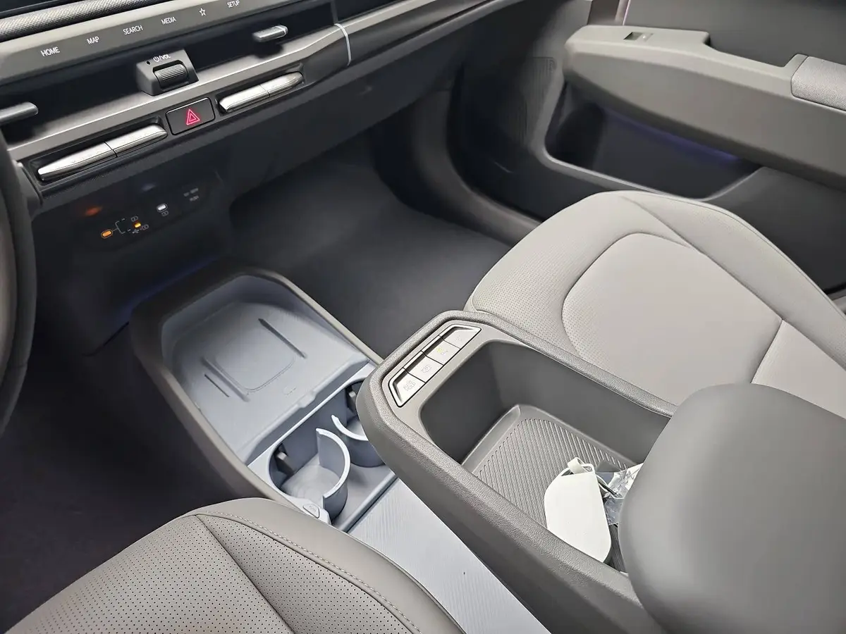 KIA EV3 81.4 KWH EARTH MJ26 WINTER-CONNECT BUSINESS UPGRADE DRIVEWISE-PARK