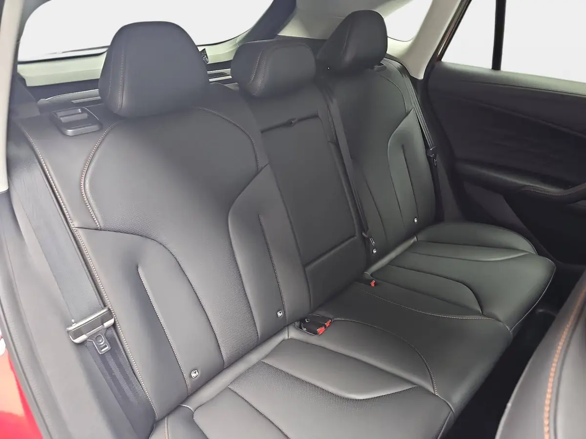 MG HS 1.5 PLUG-IN-HYBRID MY25.5 LUXURY LEDER 360-GRAD-KAMERA 19-ZOLL-LM