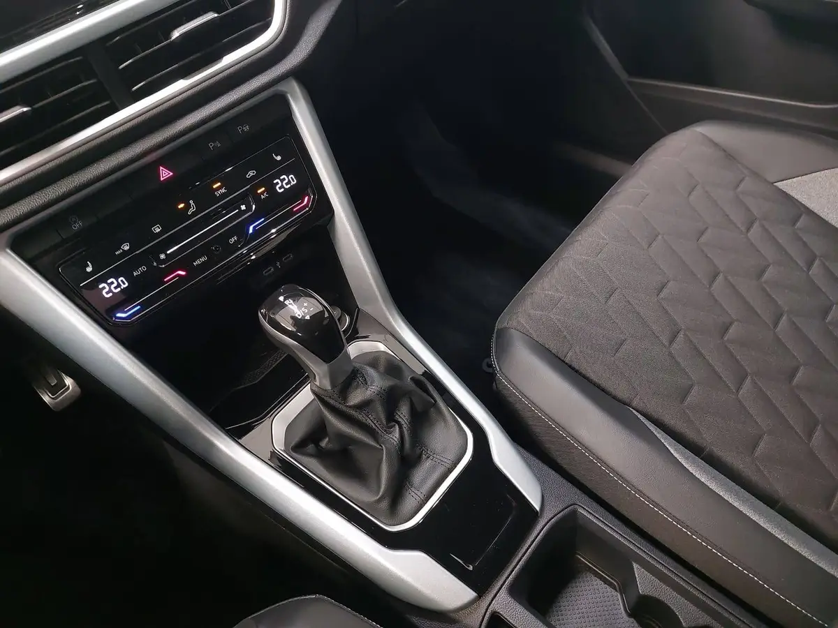 VW T-ROC 1.5 TSI DSG GOAL NAVI LED KLIMAAUTO ACC KAMERA AHK