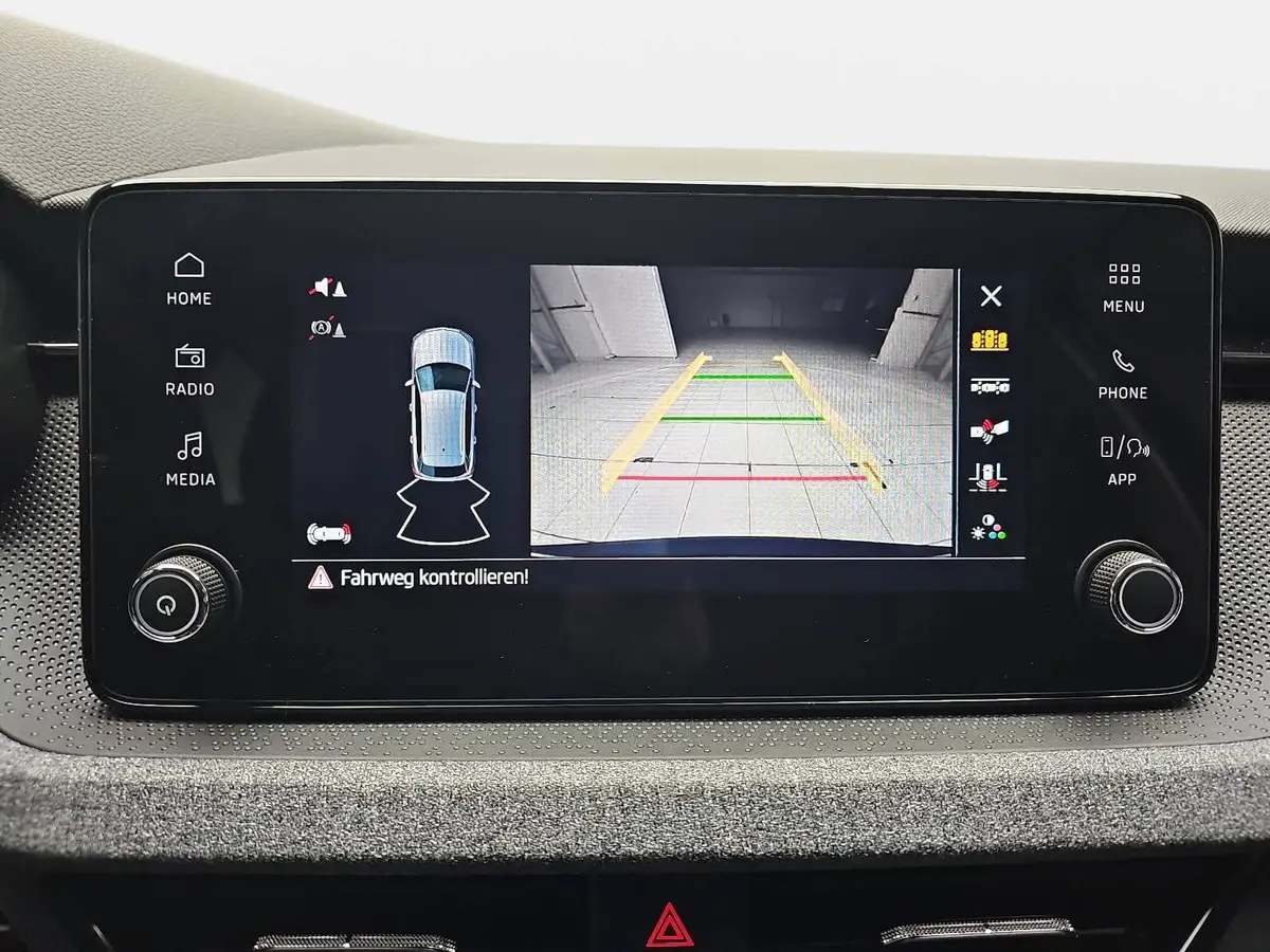 SKODA KAMIQ 1.0 TSI DSG 130 JAHRE LED KLIMAUTO WINTER SICHT KA