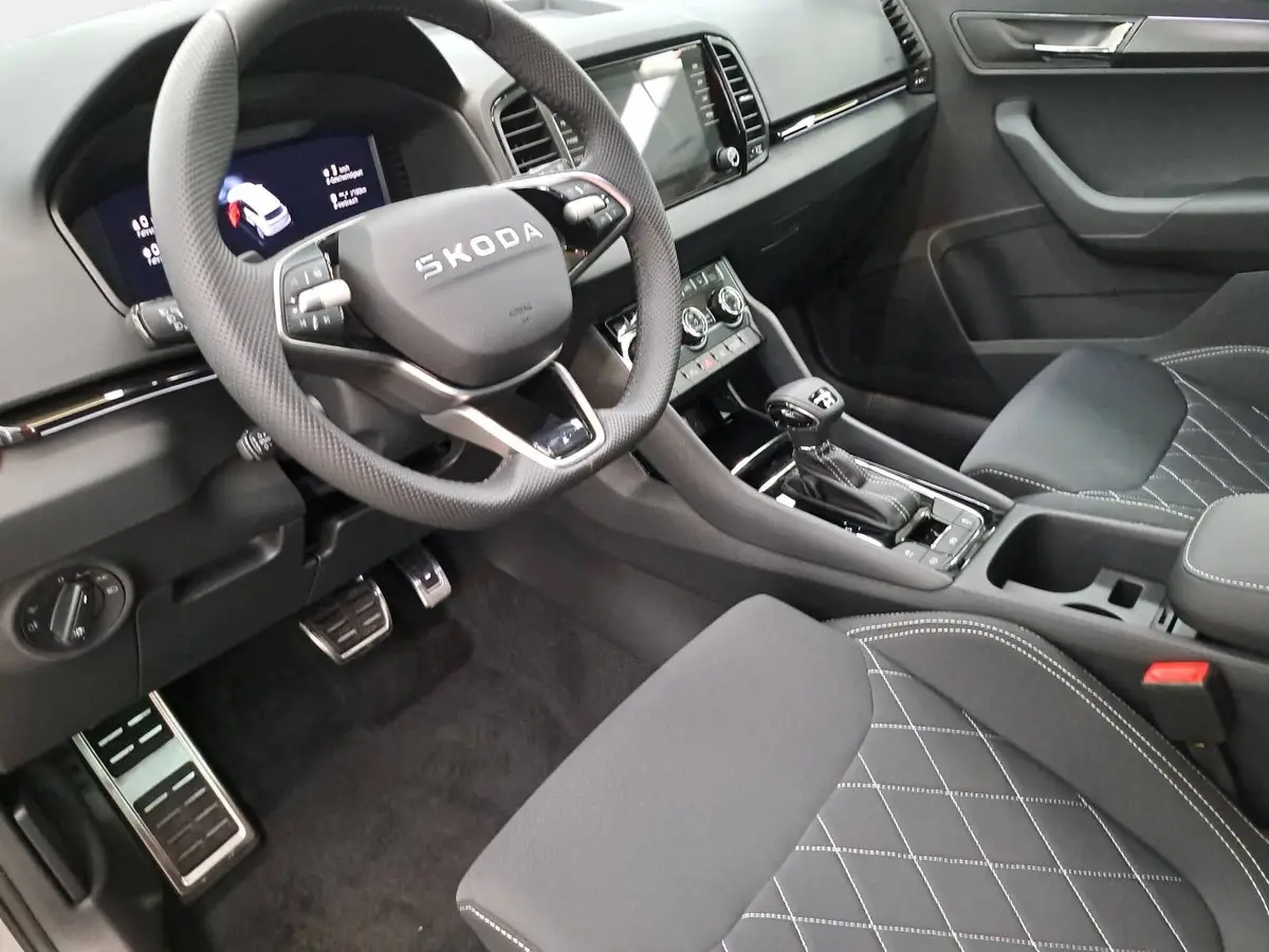 SKODA KAROQ 2.0 TDI DSG SPORTLINE 4X4 NAVI LED