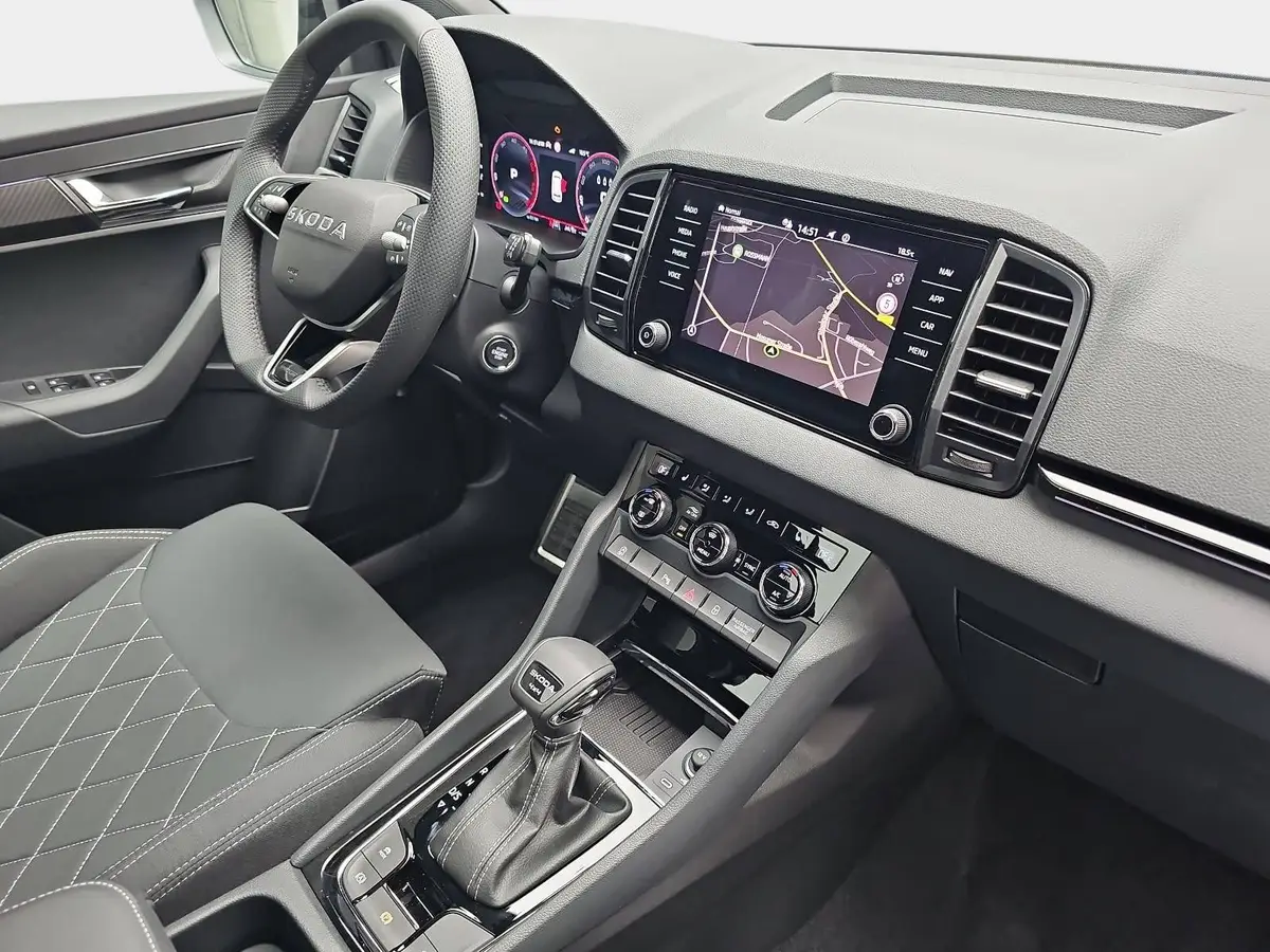 SKODA KAROQ 2.0 TDI DSG SPORTLINE 4X4 NAVI LED