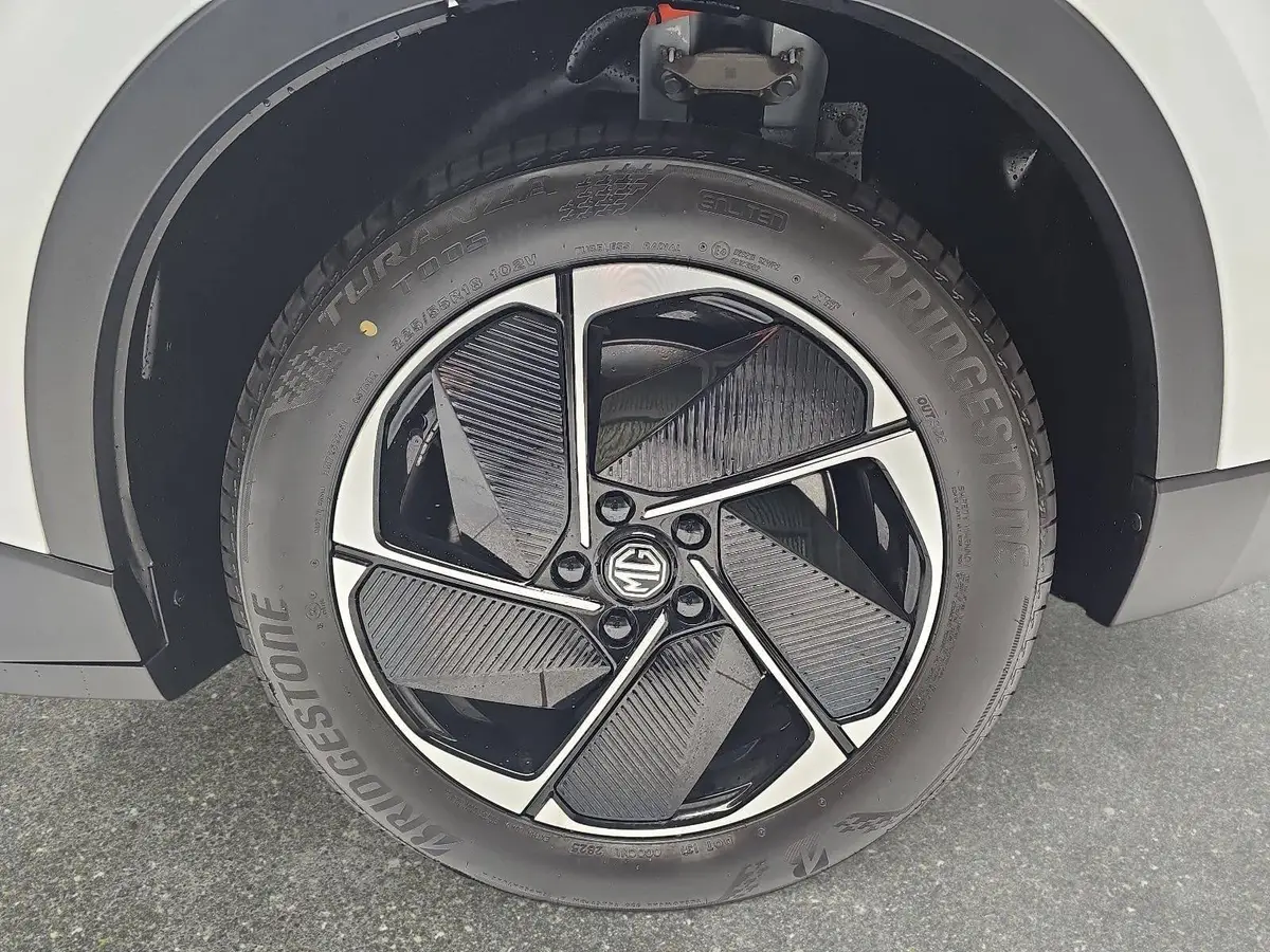 MG S5 EV 64 KWH MY25 LUXURY