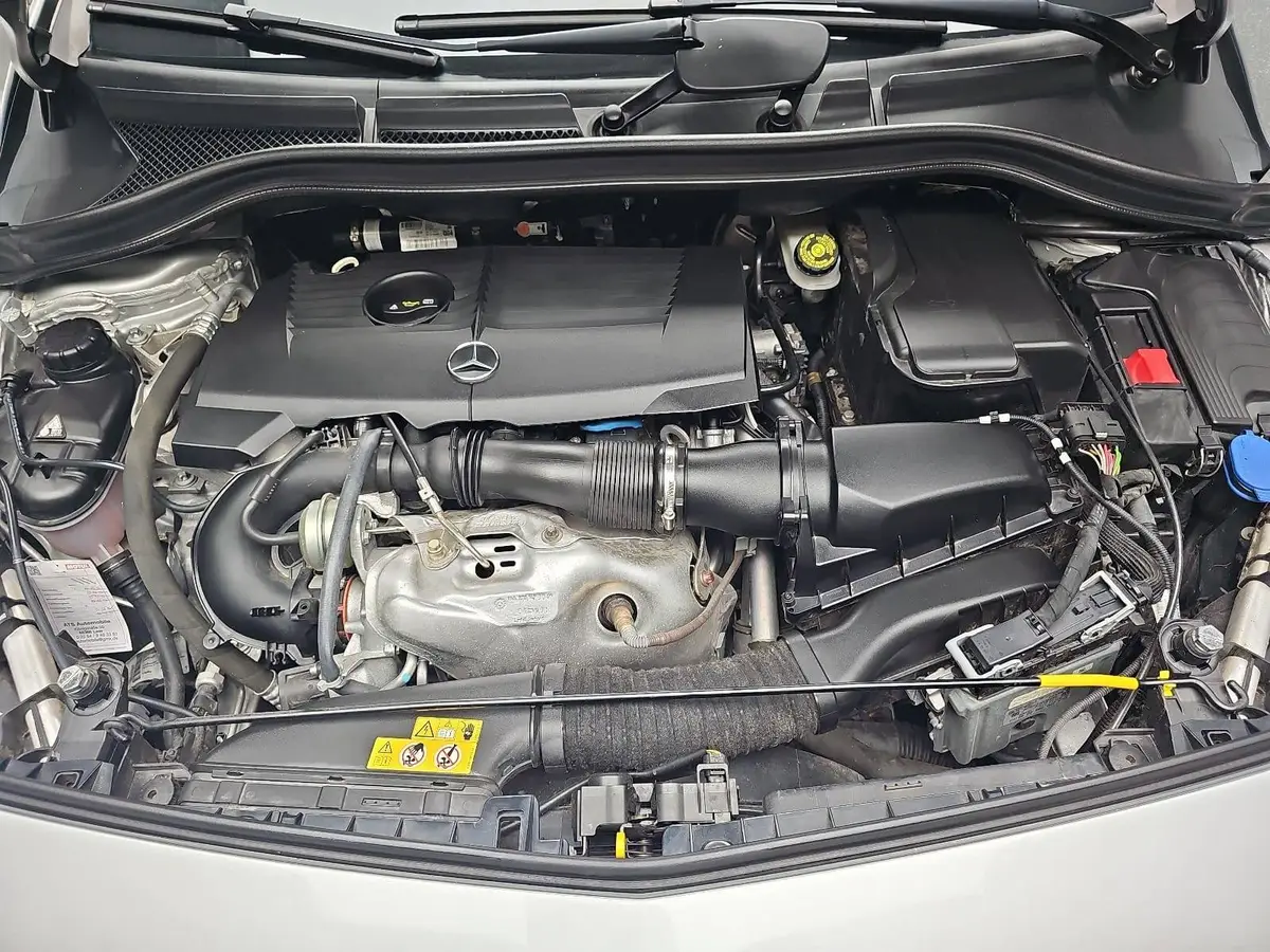 MERCEDES-BENZ B 180 STYLE GRA WINTER AHK