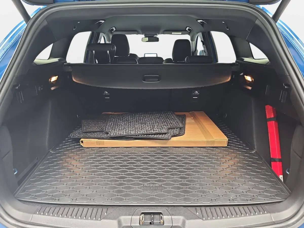 FORD FOCUS ST 2.3 EB TURNIER NAVI LED P-ASSIST