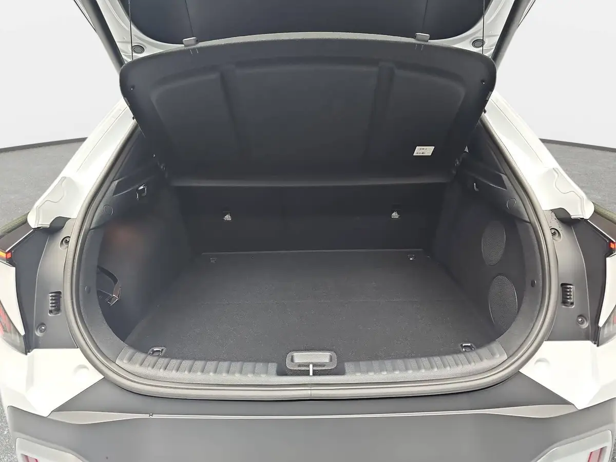 KIA XCEED 1.6 T-GDI 180 DCT SPIRIT MJ27 SOUND SITZ ADVANCED GLASDACH