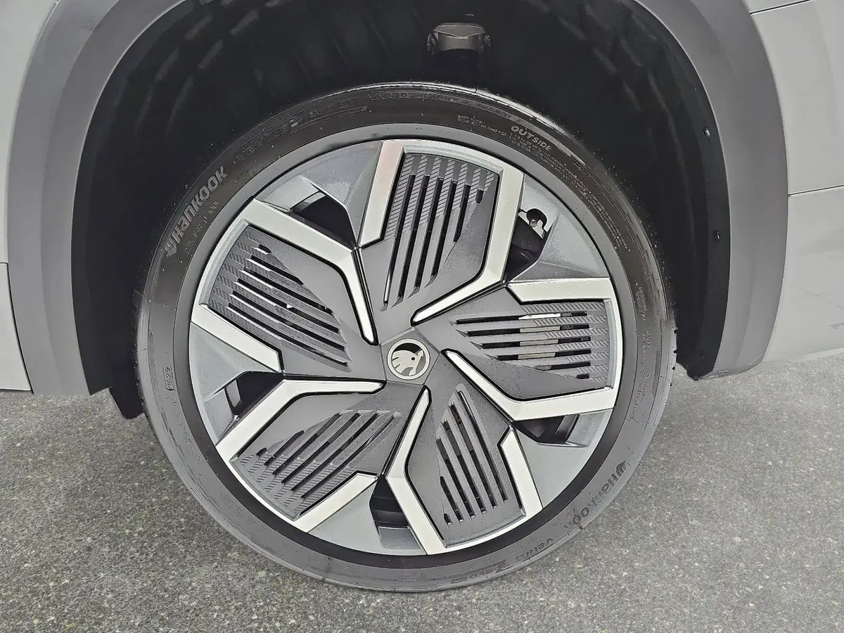 SKODA KODIAQ 1.5 DSG SPORTLINE NAVI LED ACC WINTER KAMERA AHK L