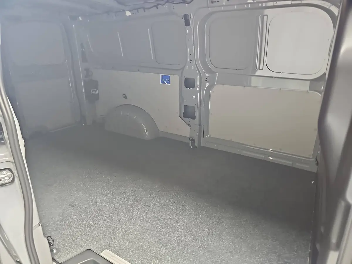 VW T7 TRANSPORTER 2.0 TDI DSG KASTEN L2H1 LED