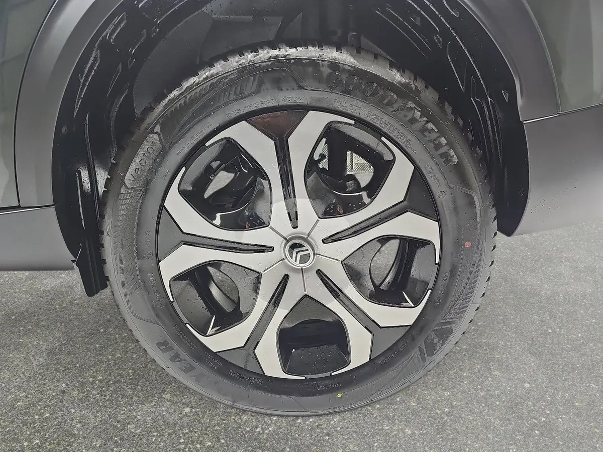 CITROËN C3 AIRCROSS 1.2 HYBRID 145 E-DCS6 PLUS 7-S