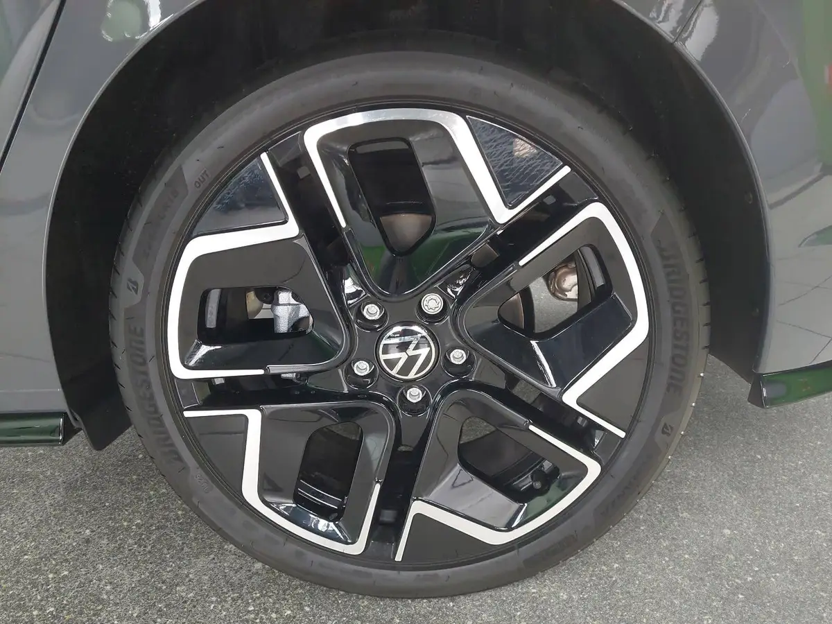 VW GOLF 1.5 ETSI DSG VIII R-LINE NAVI MATRIX-LED