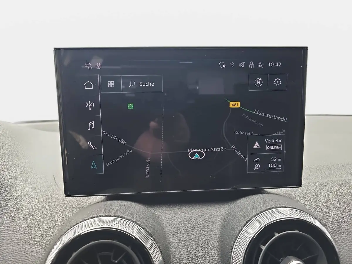 AUDI Q2 30 TFSI NAVI LED EL.HECKKLAPPE LM16