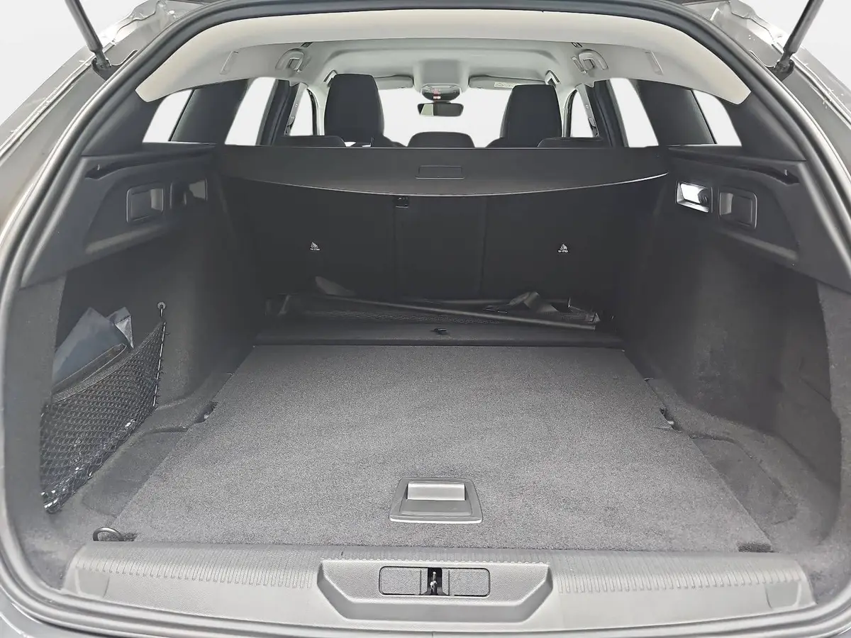 PEUGEOT 308 SW 1.2 HYBRID STYLE KOMFORT PAKET AHK LM
