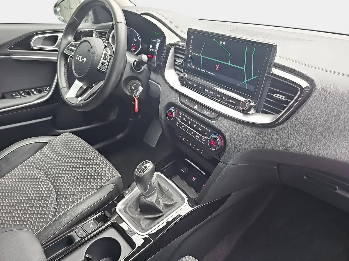 KIA XCEED 1.0 T-GDI VISION KOMFORT LED
