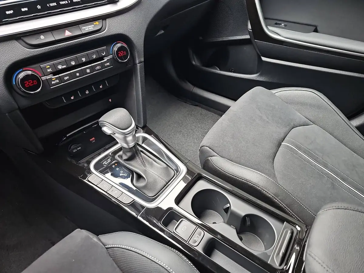 KIA XCEED 1.6 T-GDI 180 DCT GT-LINE MJ26 LEDER