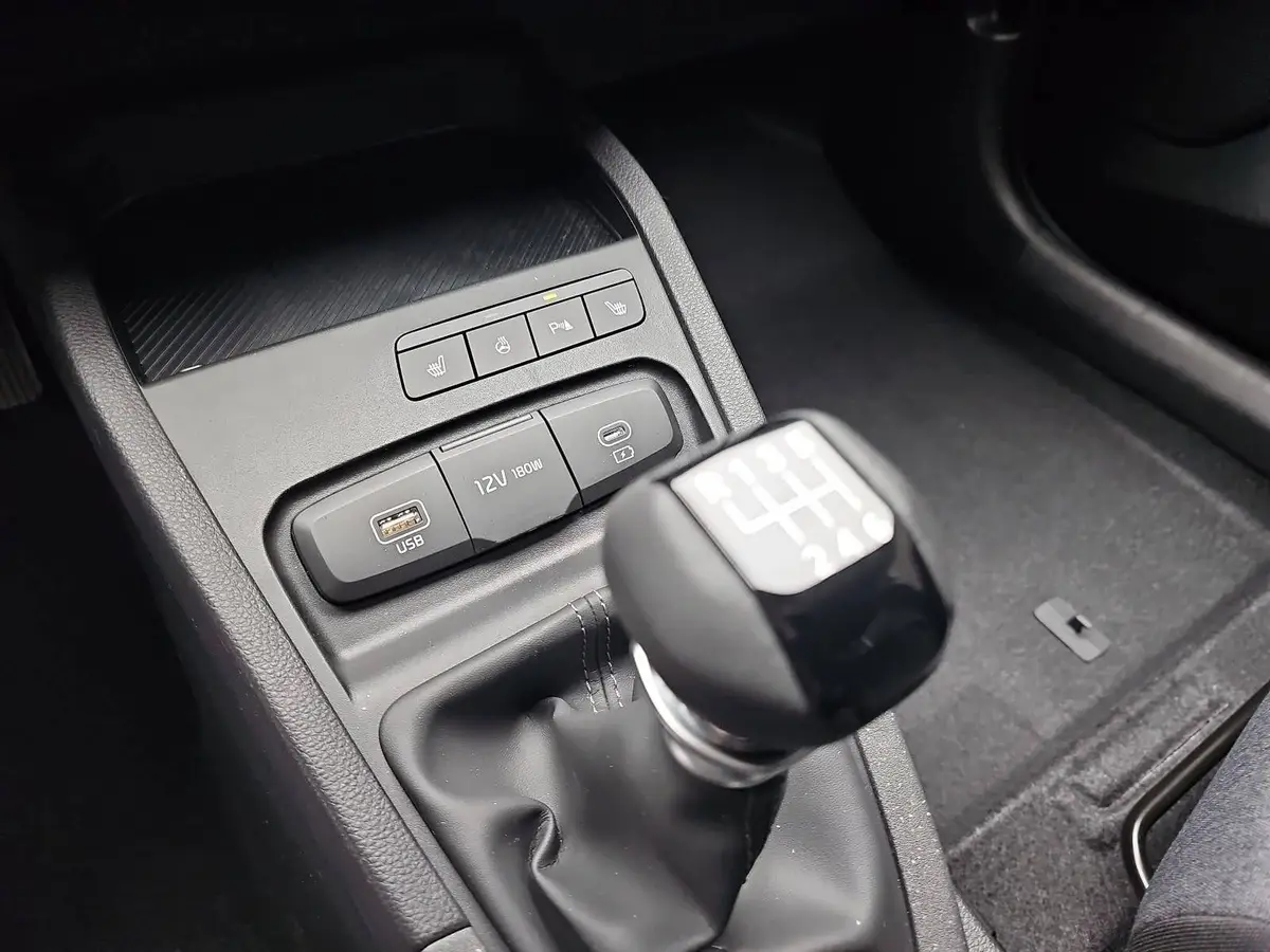 KIA STONIC 1.0 T-GDI 100 VISION MJ26 SITZH. NAVI