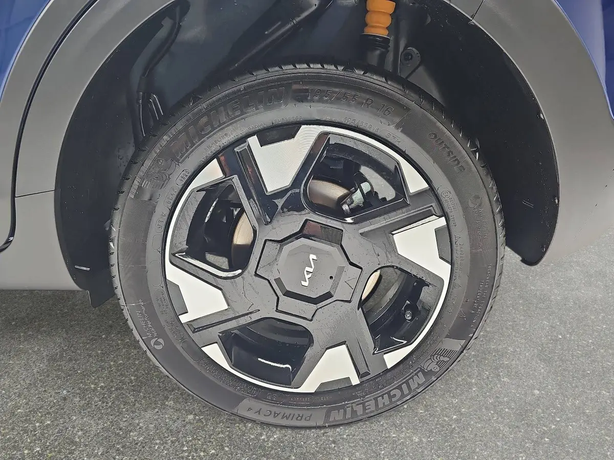 KIA STONIC 1.0 T-GDI 100 DCT VISION MJ26 SITZH. NAVI