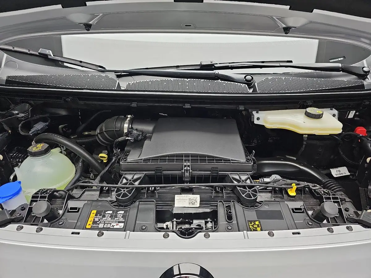 VW T7 TRANSPORTER 2.0 TDI KASTEN L2H1 NAVI LED 3-SITZER PDC KAMERA