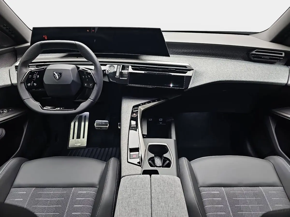 PEUGEOT 3008 1.2 HYBRID 145 E-DSC6 GT NAVI KLIMA LED AHK LM19