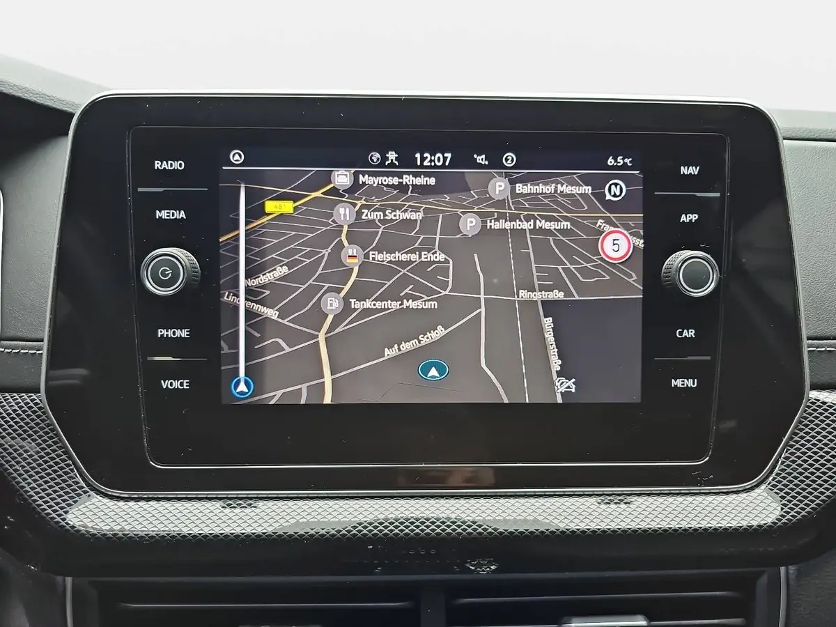 VW T-CROSS 1.5 TSI DSG R-LINE IQ-LED KLIMA DAB WINTER KAMERA 