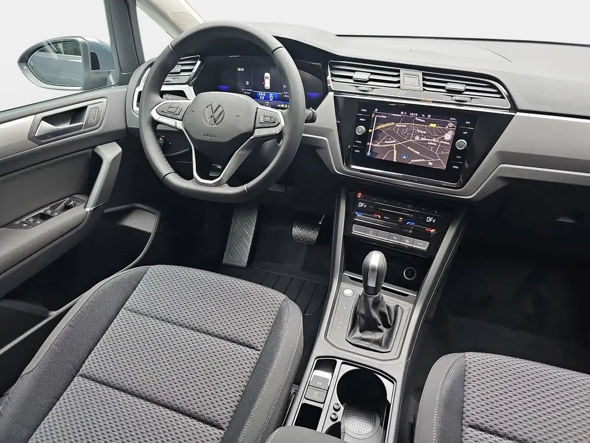 VW TOURAN 1.5 TSI DSG COMFORTLINE NAVI LED ACC 7-S AHK LM