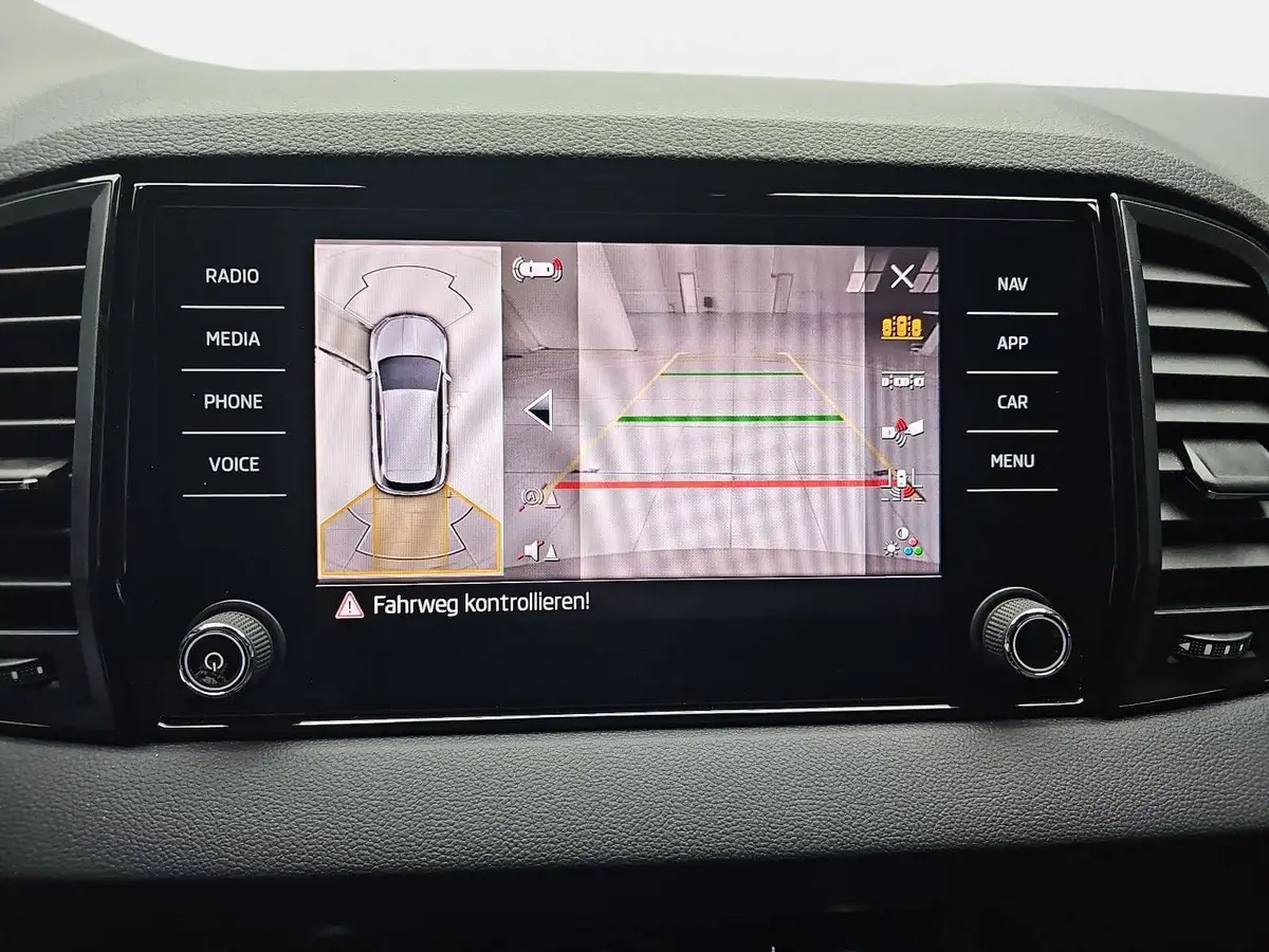 SKODA KAROQ 1.5 TSI DSG SPORTLINE NAVI LED-MATRIX PANO CANTON