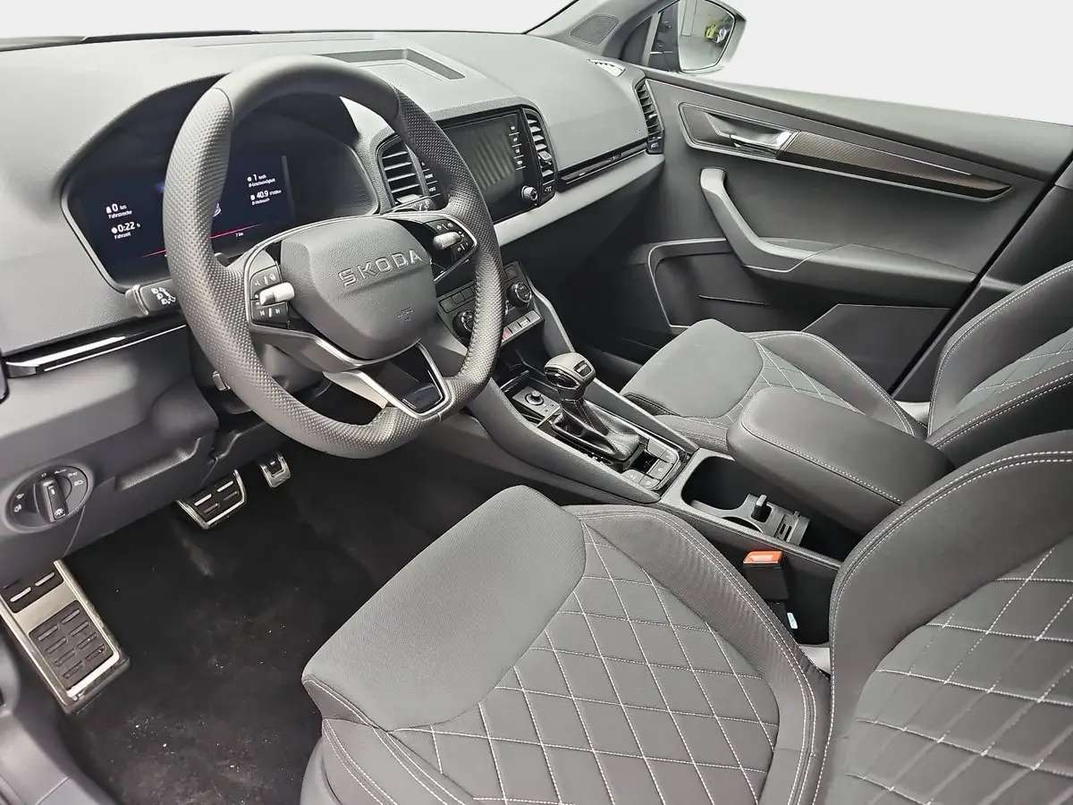 SKODA KAROQ 1.5 TSI DSG SPORTLINE NAVI LED PANO