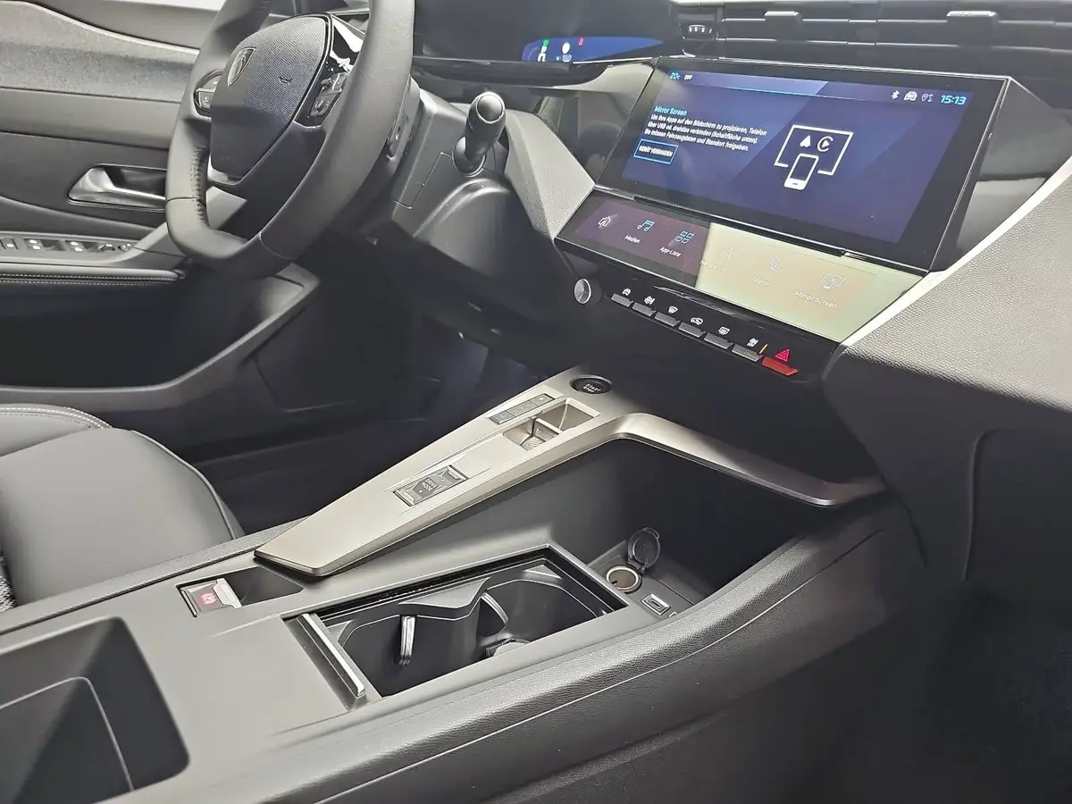 PEUGEOT 308 SW 1.2 HYBRID STYLE KOMFORT PAKET AHK LM