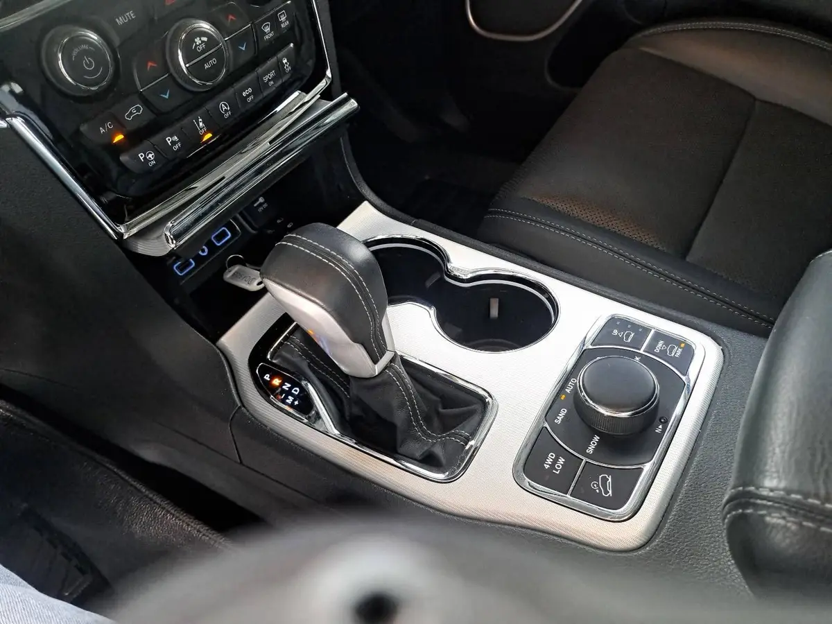 FCA GRAND 3.0 CRD AUTOMATIK SUMMIT WINTER AHK