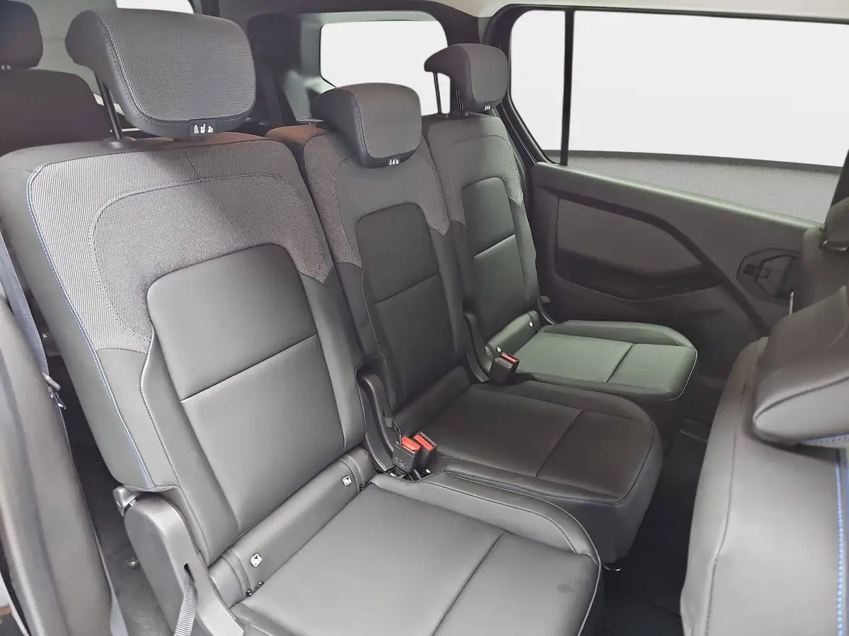 NISSAN TOWNSTAR KOMBI 1.3 DIG-T L2 2.3T AUTO. TEKNA 7-SITZER