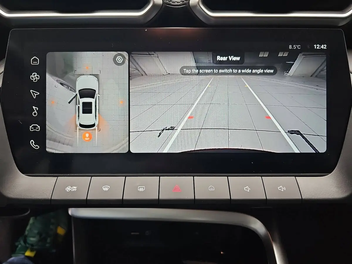 MG ZS 1.5 HYBRID+ MY25.5 LUXURY NAVI LM18 KEYLESS-ENTRY 360-GRAD-KAMERA