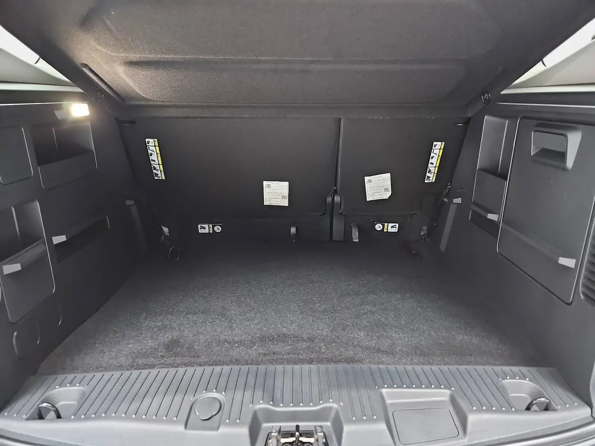 FORD TOURNEO COURIER 1.0 EB AUT. ACTIVE+NAVI+ACC+WINTER+SPUR+KAMERA+LM