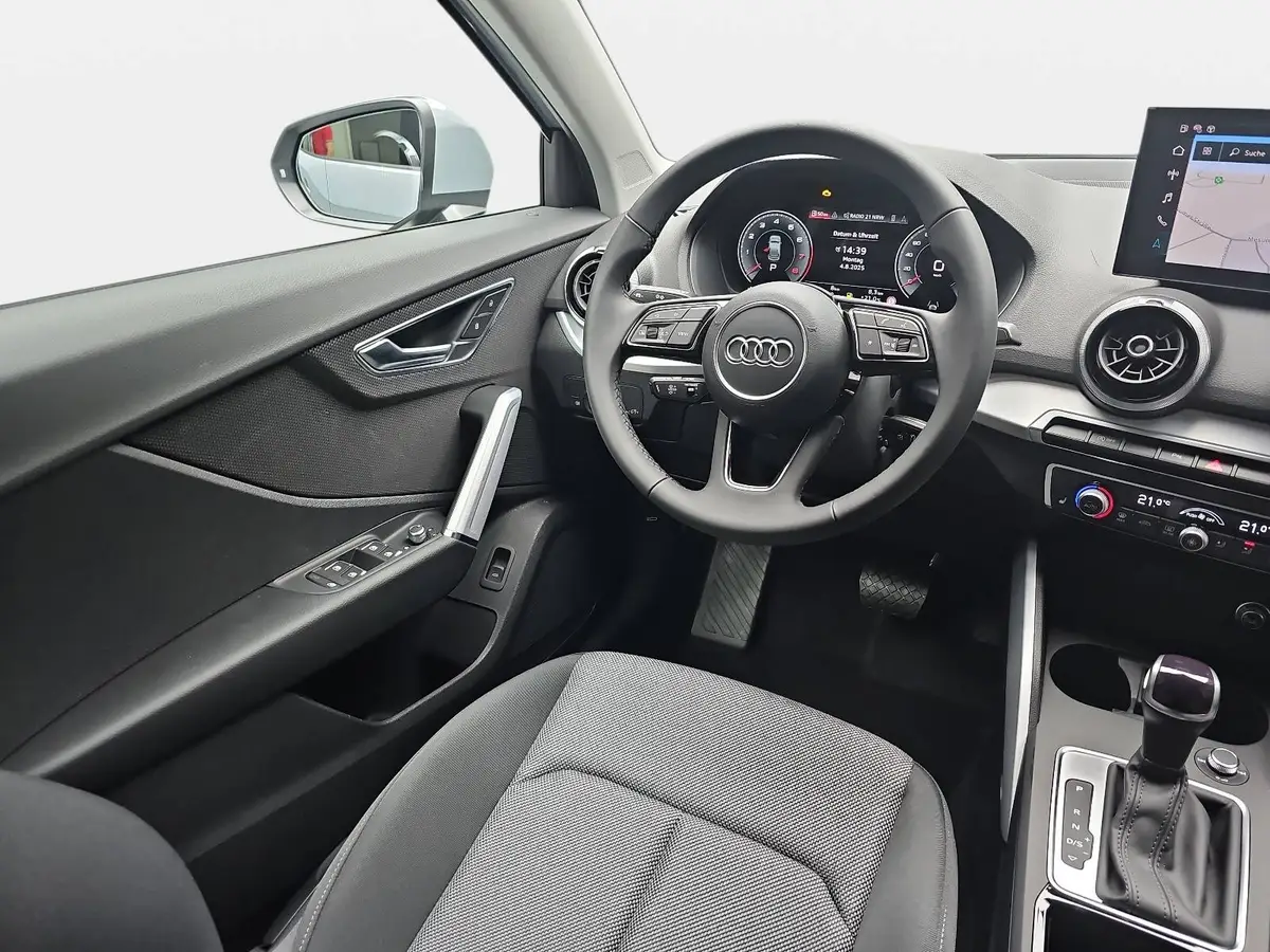 AUDI Q2 35 TFSI S-TRONIC S LINE NAVI LED ACC KLIMA EL.HECK
