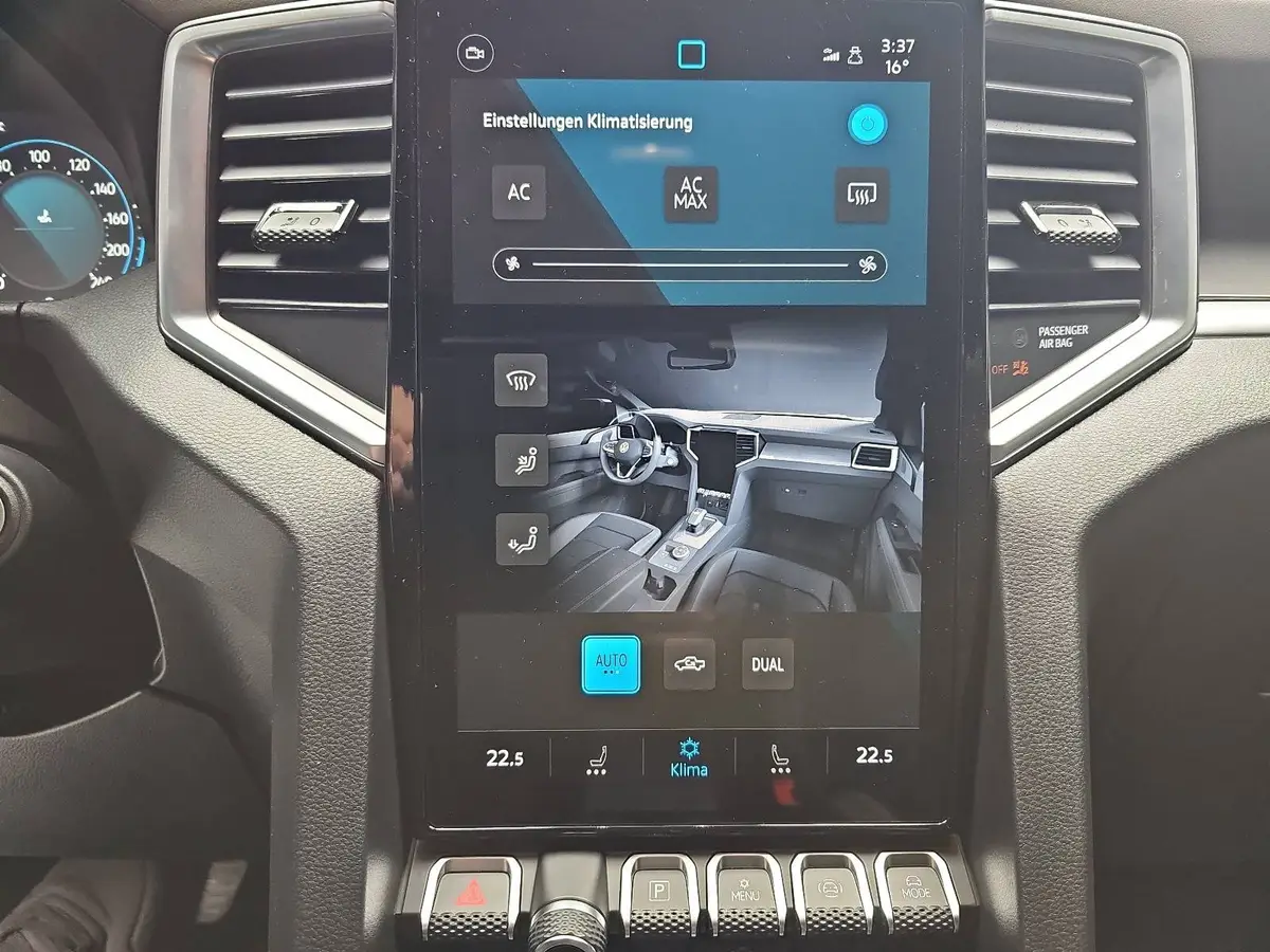 VW AMAROK 3.0 TDI AUTO. DOKA AVENTURA 4M NAVI LED EL.ROLLO