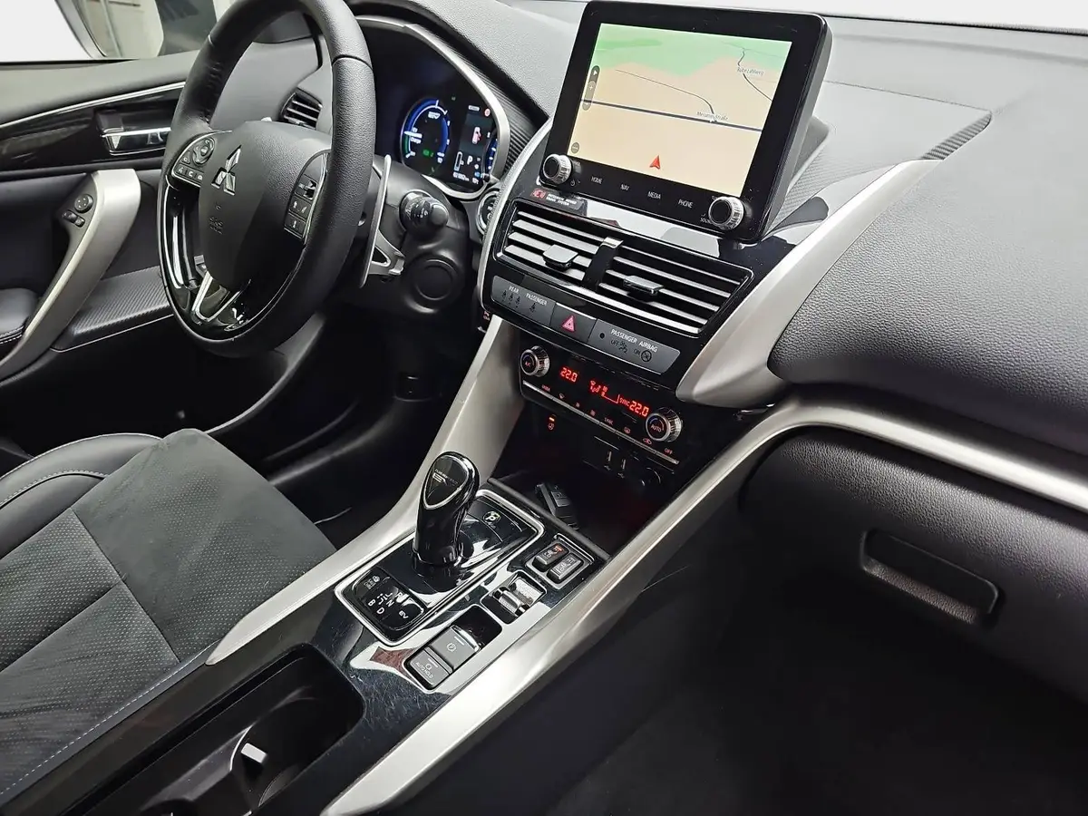 MITSUBISHI ECLIPSE CROSS 2.4 MIVEC PHEV CVT SELECT NAVI LED STANDH. 360° LM