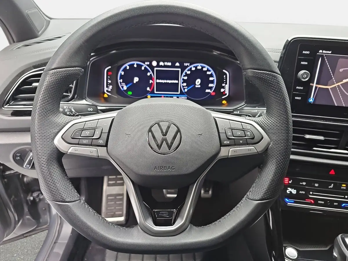 VW T-ROC 1.5 TSI DSG R-LINE NAVI KLIMA LED KAMERA WINTER AH