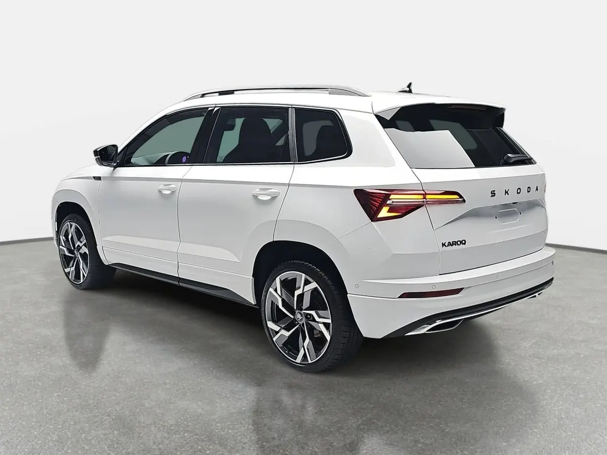 SKODA KAROQ 1.5 TSI DSG SPORTLINE NAVI LED-MATRIX PANO CANTON