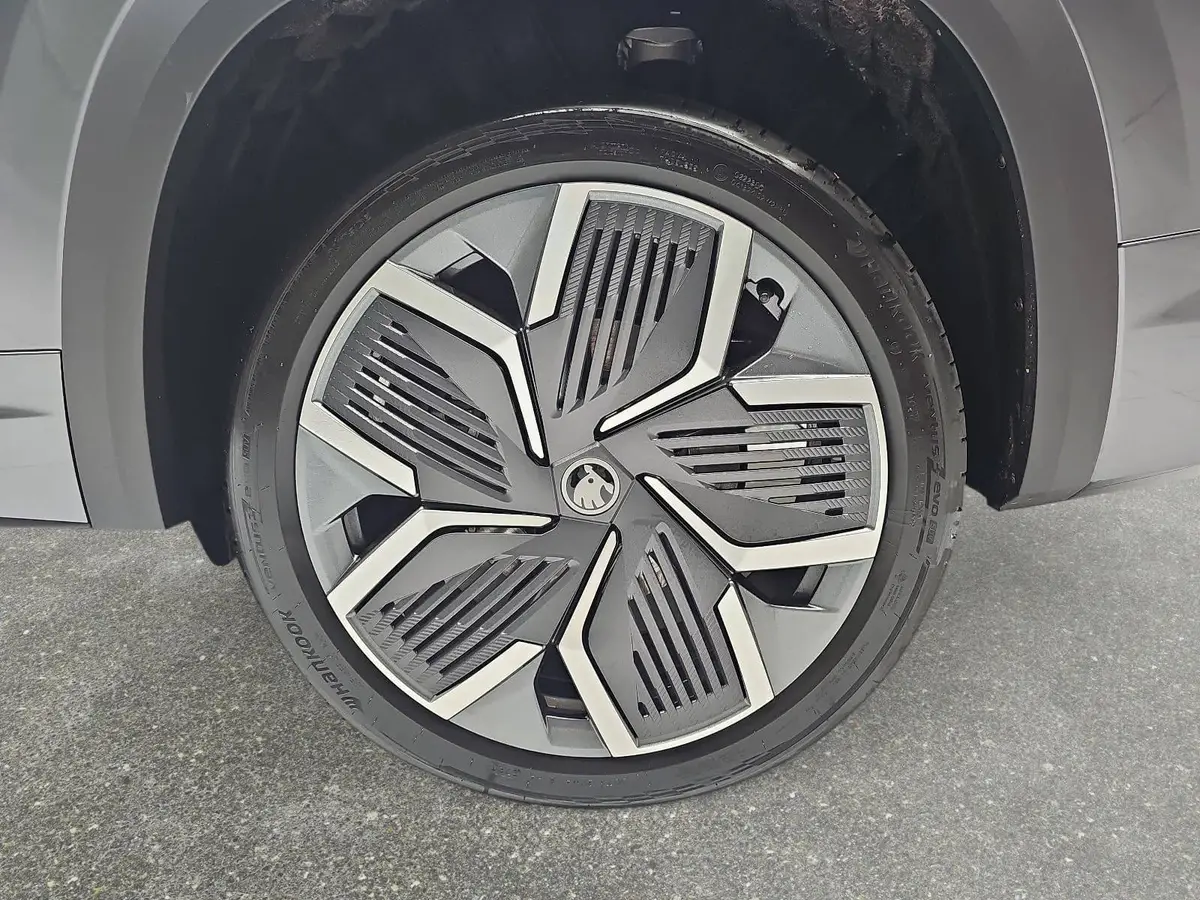 SKODA KODIAQ 2.0 TDI DSG SPORTLINE 4X4 PANO AHK
