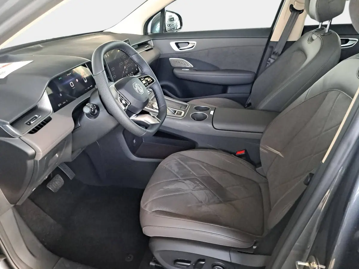 MG ANDERE EV FÖRDERFÄHIG 77 KWH LUXURY AWD PANORAMA LEDER 20-ZOLL
