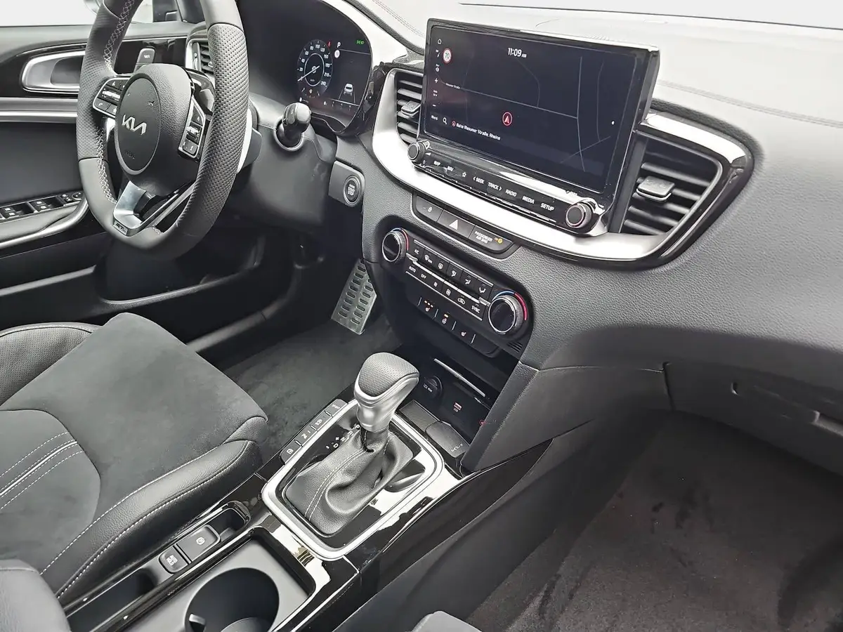 KIA XCEED 1.6 T-GDI 150 DCT GT-LINE MJ26 LEDER GLASDACH