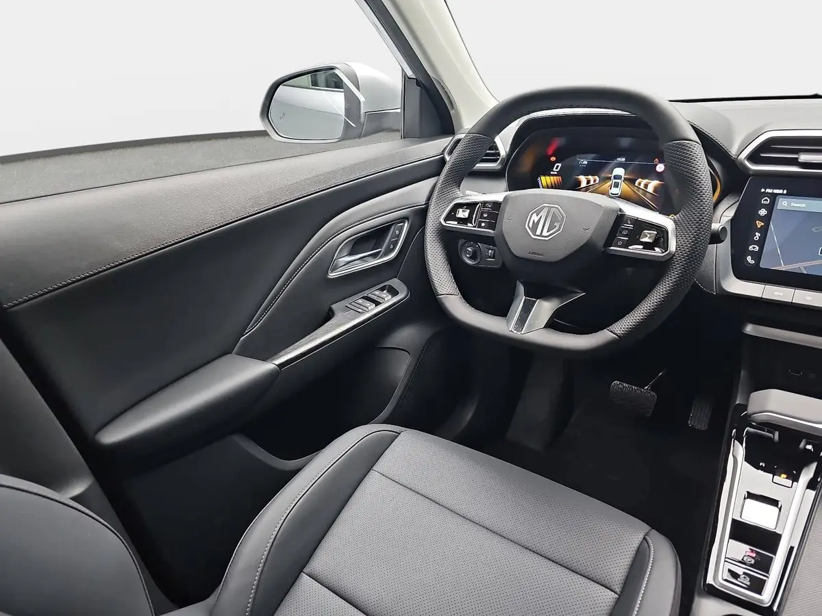MG ZS 1.5 HYBRID+ MY25.5 LUXURY NAVI LM18 KEYLESS-ENTRY 360-GRAD-KAMERA