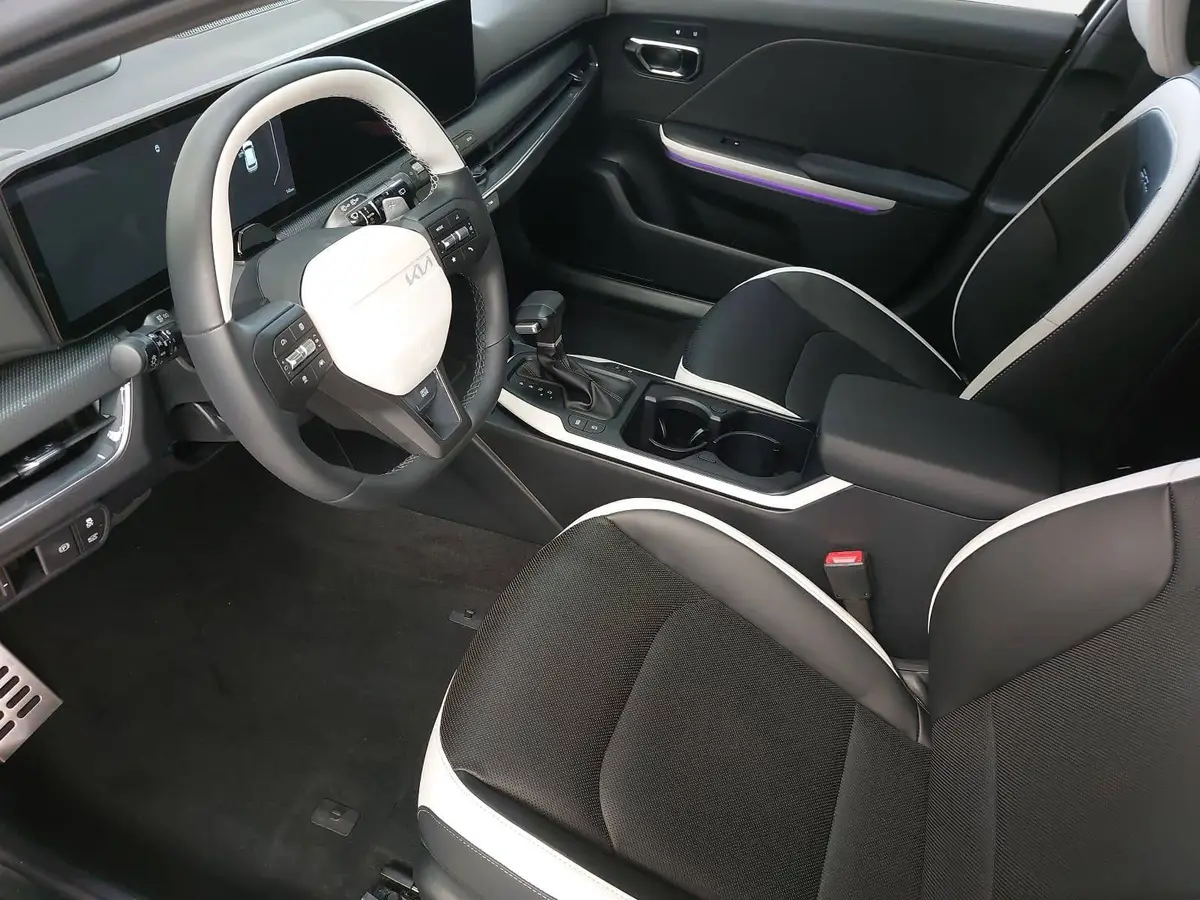 KIA K4 SW 1.6 T-GDI 180 PS DCT7 GT-LINE MJ26 DW-PARK-PRO SITZ SOUND DESIGN GLASDACH