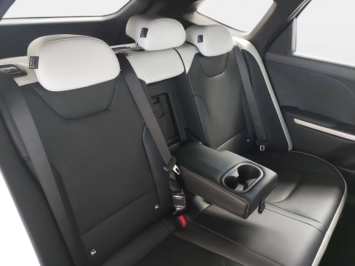 KIA K4 SW 1.6 T-GDI 180 PS DCT7 GT-LINE MJ26 DW-PARK-PRO SITZ SOUND DESIGN