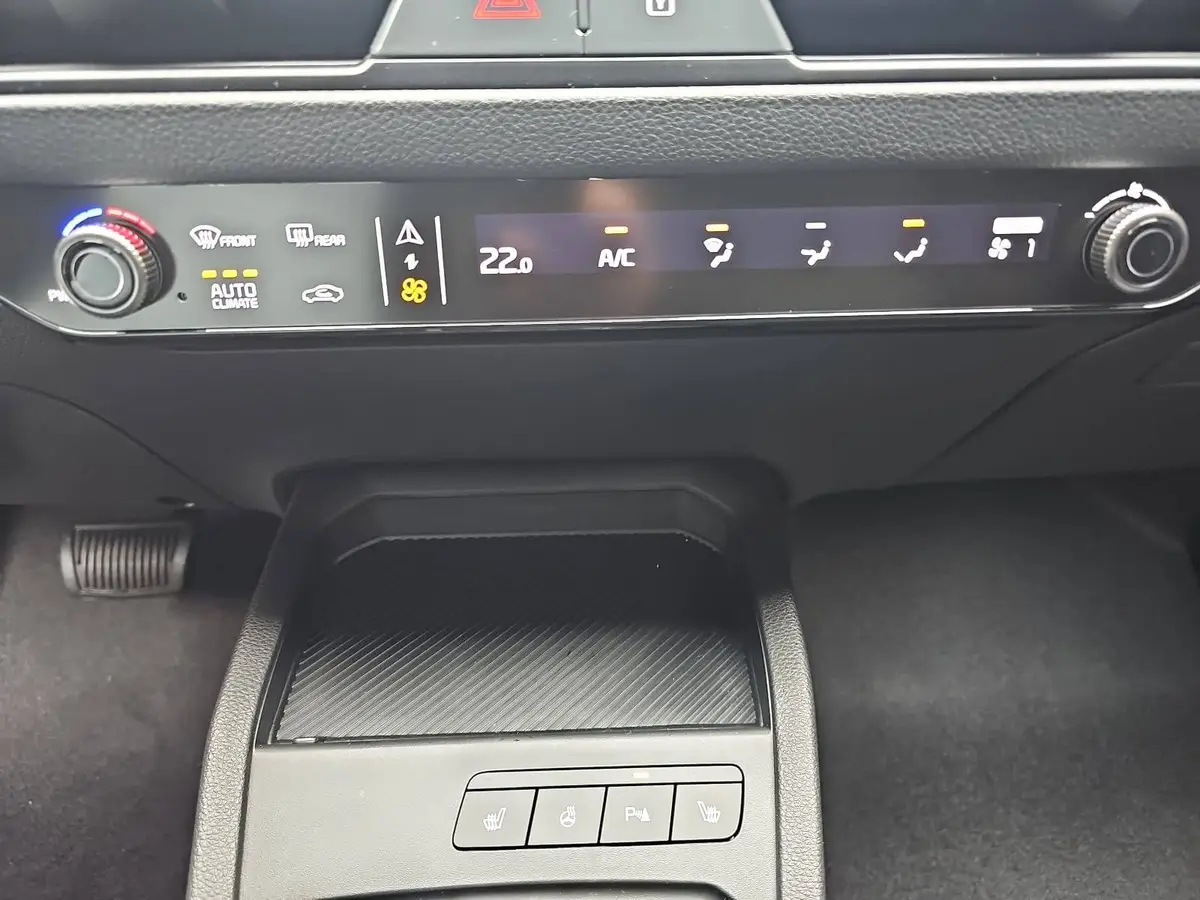 KIA STONIC 1.0 T-GDI 100 DCT VISION MJ26 SITZH. NAVI