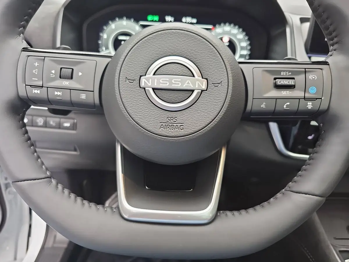 NISSAN QASHQAI 1.3 DIG-T MHEV X-TRONIC TEKNA+ 2WD NAVI LED LEDER 