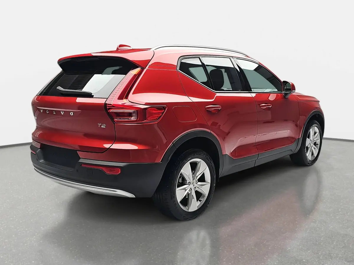 VOLVO XC40 T2 2WD AUTO. CORE NAVI LED EL.HECKKL. PDC KAMERA L