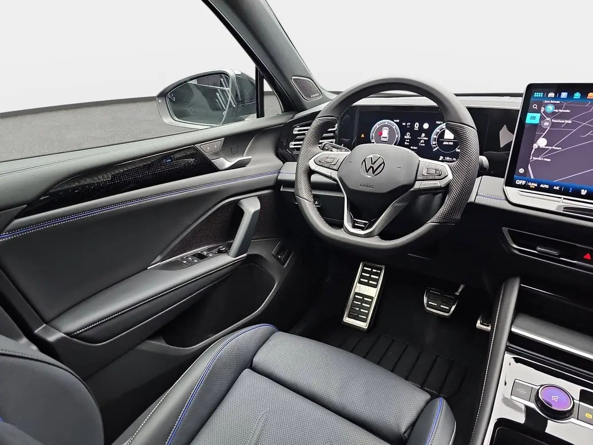 VW TIGUAN 2.0 TDI DSG R-LINE 4M NAVI LED-MATIX LEDER BLACK-S