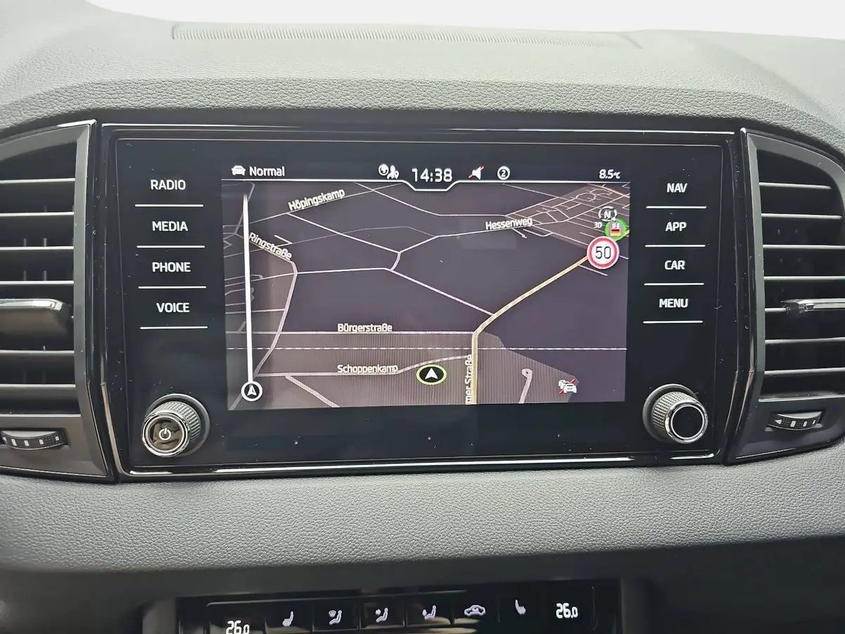 SKODA KAROQ 1.5 TSI DSG SPORTLINE NAVI LED-MATRIX PANO WINTER 